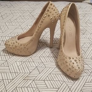 ⭐2 for $10: Aldo Beige Spike Pumps